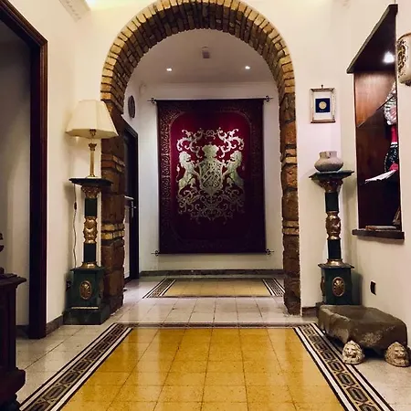 Domus 4* Řím